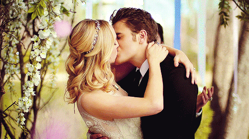 The Vampire Diaries: 10 Best Kisses, Ranked