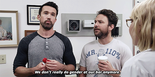 The gorgeous Charlie Day (IASIP)? Google says he's 5'6” but I've