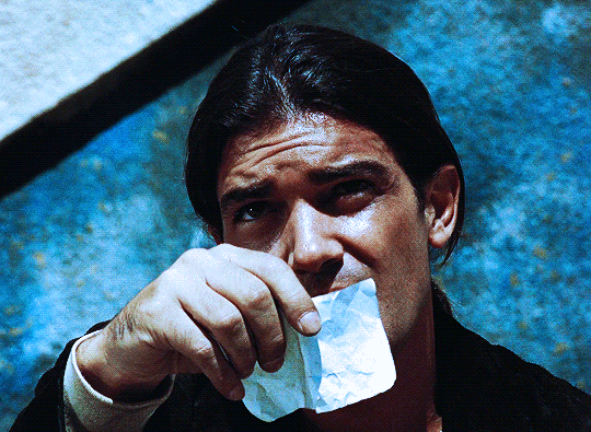 wayfarer.: thejackalhasarrived: ANTONIO BANDERAS in DESPERADO