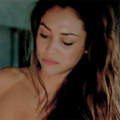 Lindsey Morgan Gifs