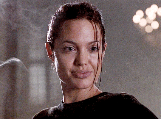 LARA CROFT: TOMB RAIDER CLIP COMPILATION (2001) Angelina Jolie 