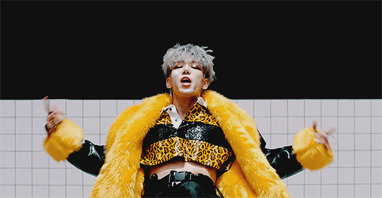 Byeongkwan's Blue Hair in A.C.E's "Under Cover" Music Video - wide 5