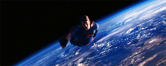 Superman restituisce lo Space Shuttle