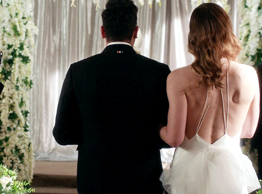 schitt s creek gifs This is not a wedding dress. It s a white