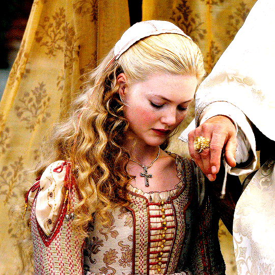 Habemus Papam Holliday Grainger As Lucrezia Borgia · The Borgias