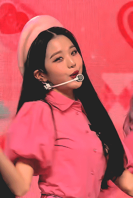 Check out vblueskyss's Shuffles #pink #pinkaesthetic #wonyoung