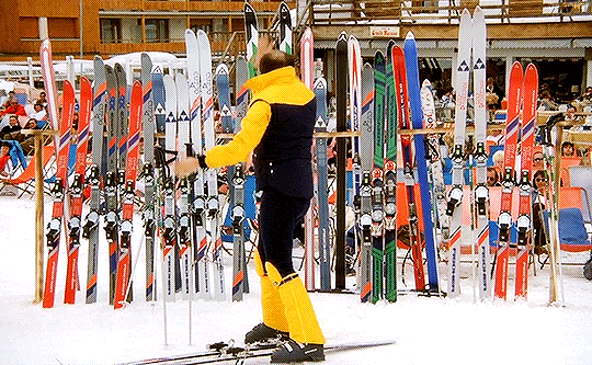 on boit pu un coup alors Les Bronzés font du ski 1979 réal