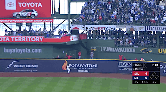 GF Baseball — Lorenzo Cain robs José Martínez of a home run for