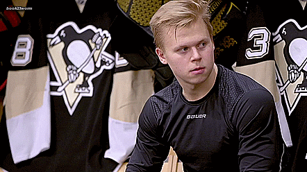 Olli Maatta, of London, England shakes hands with Pittsburgh