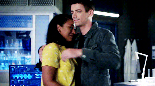 She's The Man Flash Gif