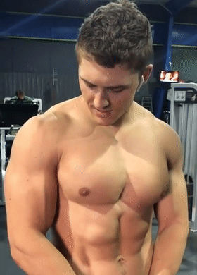 Подкаченные парни pecs