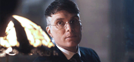 tommy shelby reading glasses