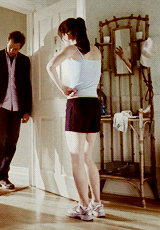 Daily House MD — allison cameron + top outfits