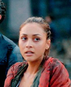 Lindsey Morgan Gifs