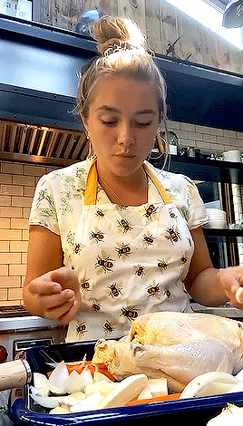 Florence Pugh cooking on her instagram stories