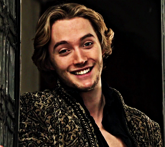 long may she reign — TOBY REGBO as FRANCIS VALOIS ↴ Reign
