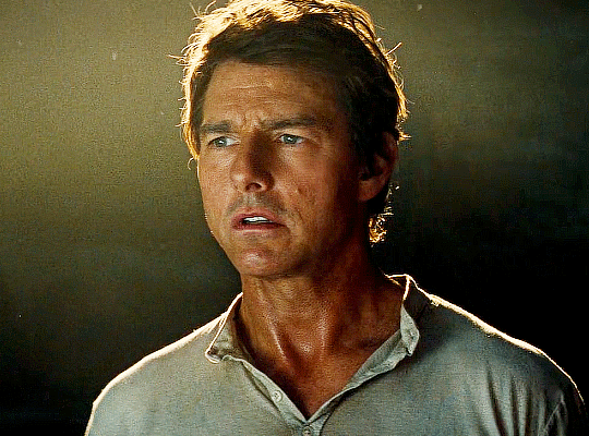 Theres A God Standing Here With Wet Hands Tom Cruise As Nick Morton In The Mummy 2017 Dir 0160