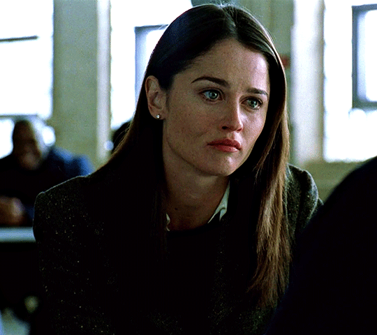 Love All, Trust Few / ROBIN TUNNEY as VERONICA DONOVAN Prison Break