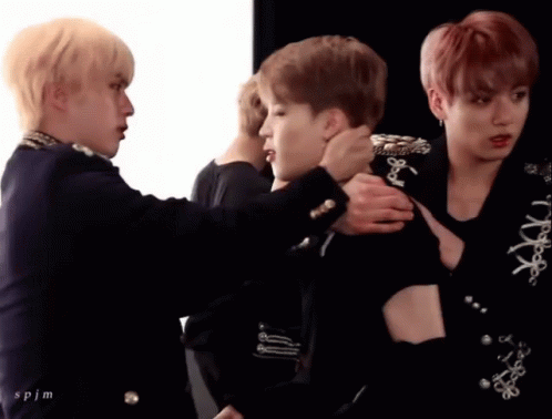 Why is Kim Taehyung (BTS) unfriendly to Jimin during the LV PTD concert  2022? - Quora