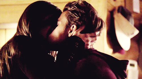 The Vampire Diaries: 10 Best Kisses, Ranked