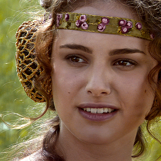 HAPPY BIRTHDAY, NATALIE PORTMAN! June 9, 1981: #swsource