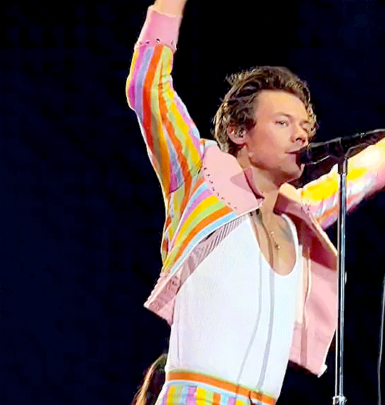 Harry is art — LOVE ON TOUR | NYC Night 4- 8/26