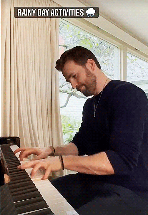 Knives Out Beaks Bloody Tedllasso Chris Evans Playing The Piano On His Ig