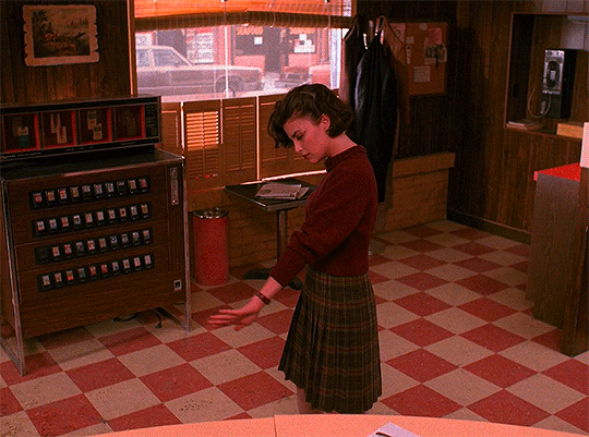 Sherilyn Fenn on the Empowerment of Audrey Horne and the Future of 'Twin  Peaks