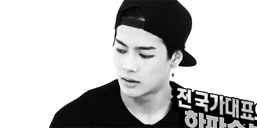 GOT7's Jackson Wang gives alarming message after falling into