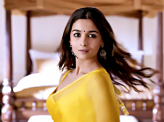 6 times Alia Bhatt looked fresh as a daisy in yellow - Masala