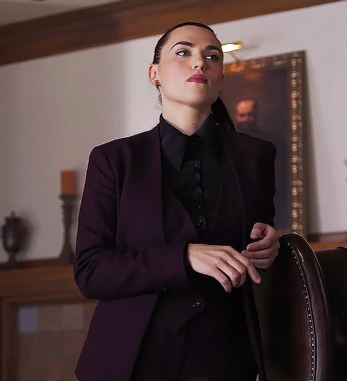 Omnia Vincit Amor Endless Gifs Of Lena Luthor Katie Mcgrath