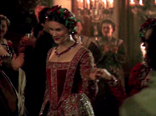 Gifs Historical Tamzin Merchant And Joss Stone As CATHERINE