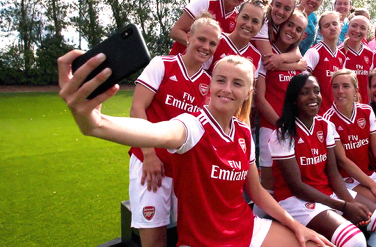 futfemdaily — LEAH WILLIAMSON Arsenal 2020/21 Photocall