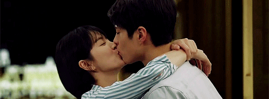 Kdrama Kisses I adore dramas where the guy instantly falls for