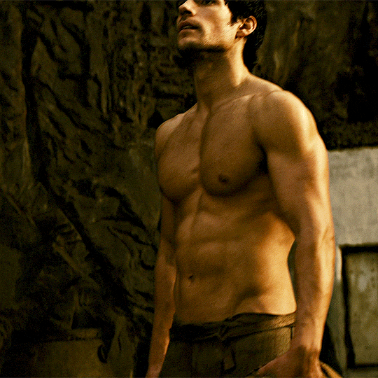 Violadvis Henry Cavill As Theseus Immortals Cavill Unraveled