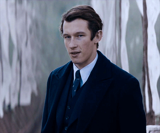 I Smell Fear On You Callum Turner As Theseus Scamander Fantastic