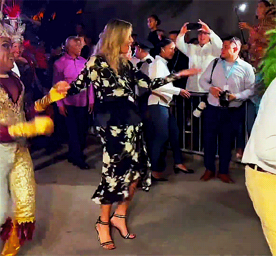 Dancing Queen! Maxima of the Netherlands wows Aruba crowds with