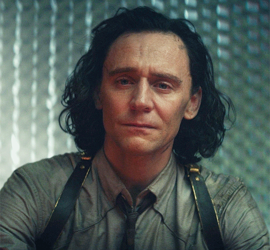 Tom Hiddleston as Loki in Loki | 1x06 For All... : i'm with you til the ...