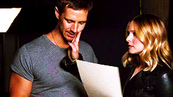 Jason Dohring & Kristen Bell, Veronica Mars Image: VM3-140 …