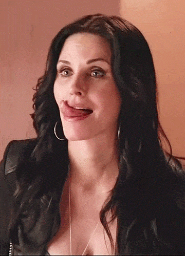 Hotty Gif Courteney Cox