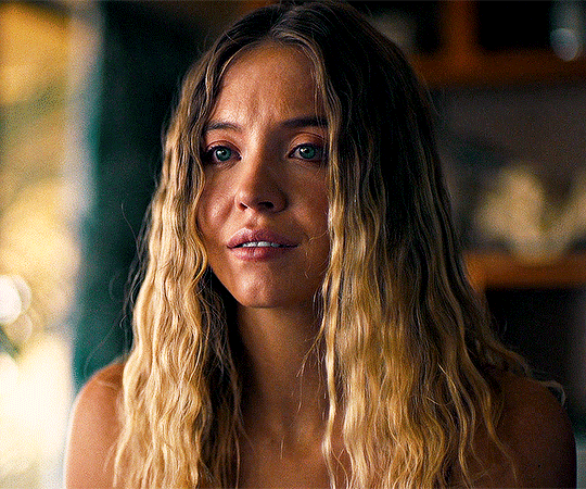 Sydney Sweeney As Olivia Mossbacher In The White
