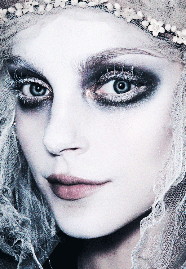 SLEEPING BEAUTY — Jessica Stam’s wide eyed gaze perfectly...