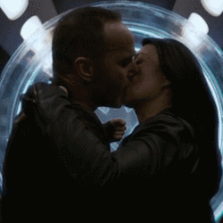 Philinda Kiss Explore Tumblr Posts And Blogs Tumgir