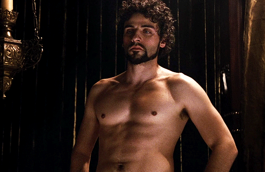 Oscar Isaac torse nu