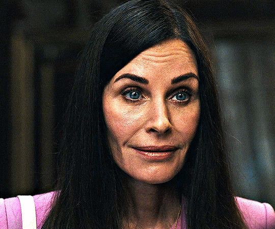 Just Looking Out Through The Smog : COURTENEY COX As GALE WEATHERS ...