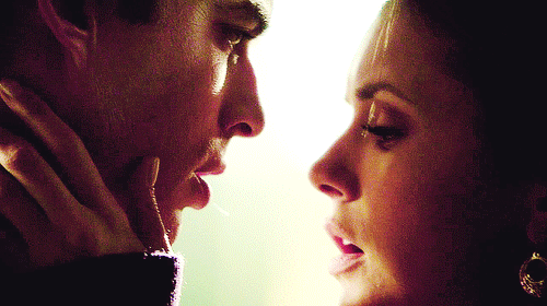 The Vampire Diaries: 10 Best Kisses, Ranked