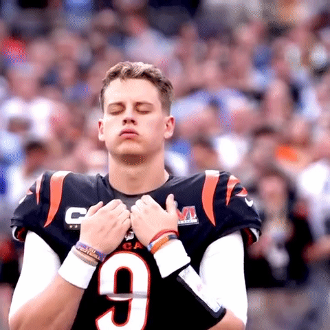 Cincinnati Bengals quarterback Joe Burrow (9) warms up before the NFL Super  Bowl 56 football game against the Los Angeles Rams, Sunday, Feb. 13, 2022,  in Inglewood, Calif. (AP Photo/Matt Rourke Stock Photo - Alamy