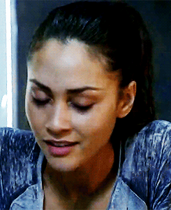 Lindsey Morgan Gifs