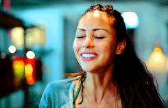 Lindsey Morgan Gifs