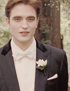 sweetlambs: All I really saw was Edward’s face;... : queens of twilight